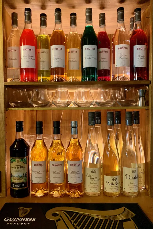 Étagère de liqueurs Briottet